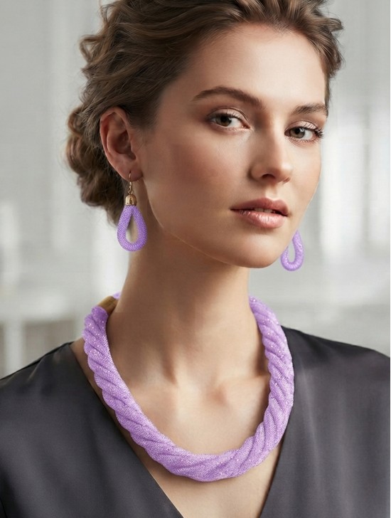 SPARKLE TUBE TWIST NECKLACE AND EARRING SET SPARKLE TUBE TWIST NECKLACE AND EARRING SET